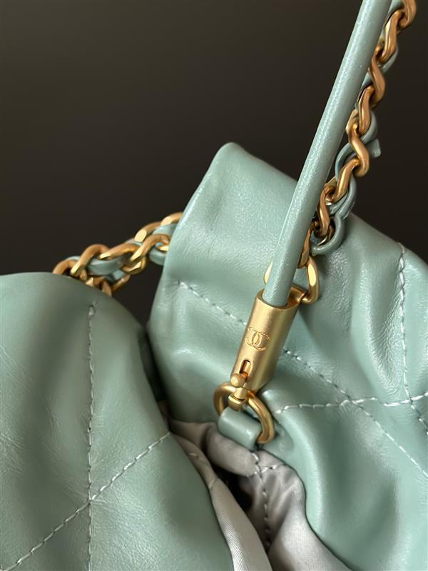 2026127215211126 600